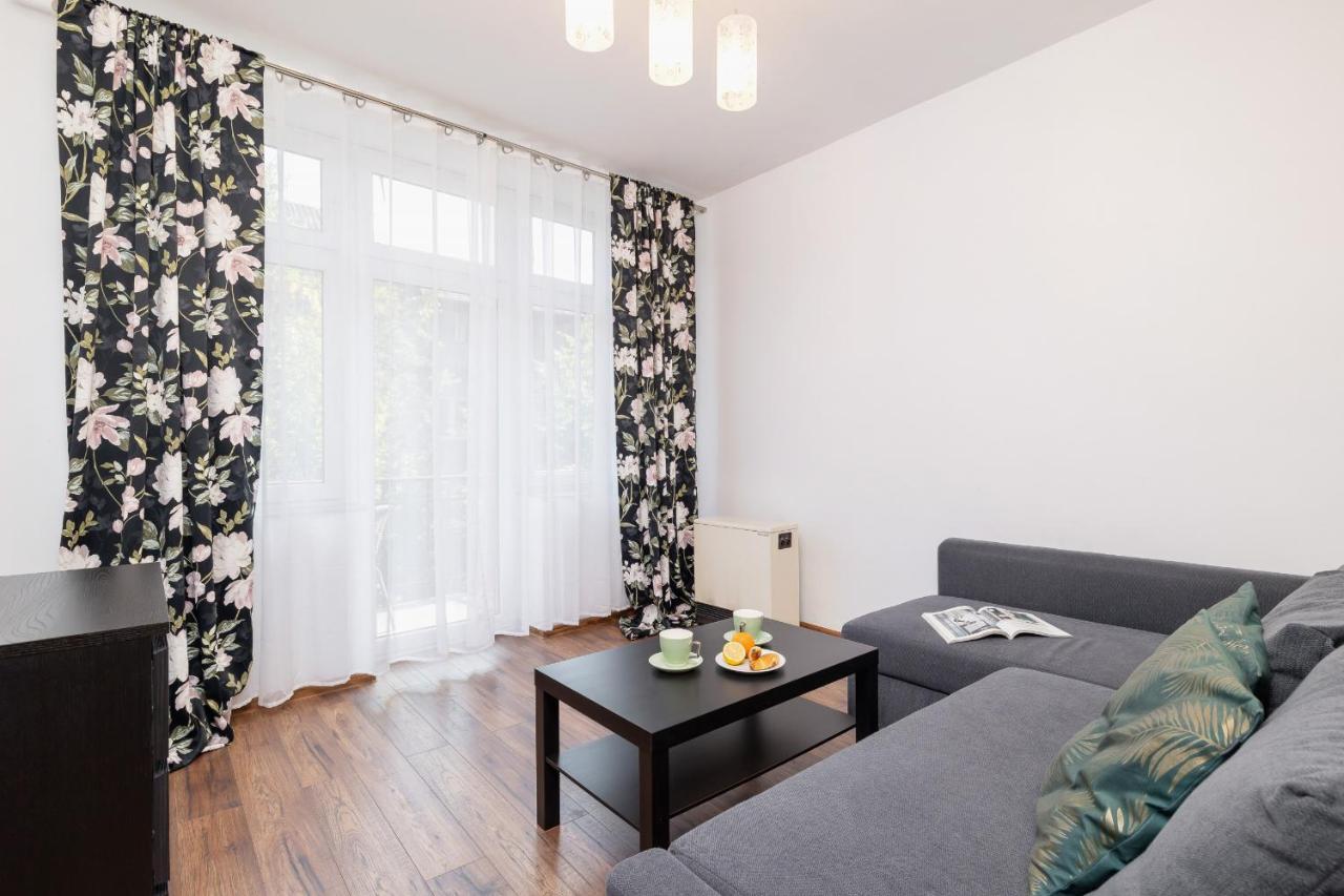 Apartments On Krupowki Street With Mountain View By Noclegi Renters Zakopane Exterior foto